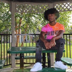 Meet your Posher, Devin